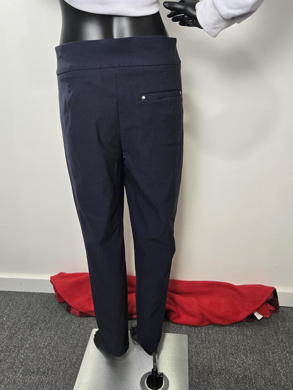 PGA Tour Women's Straight Leg Pants in Navy